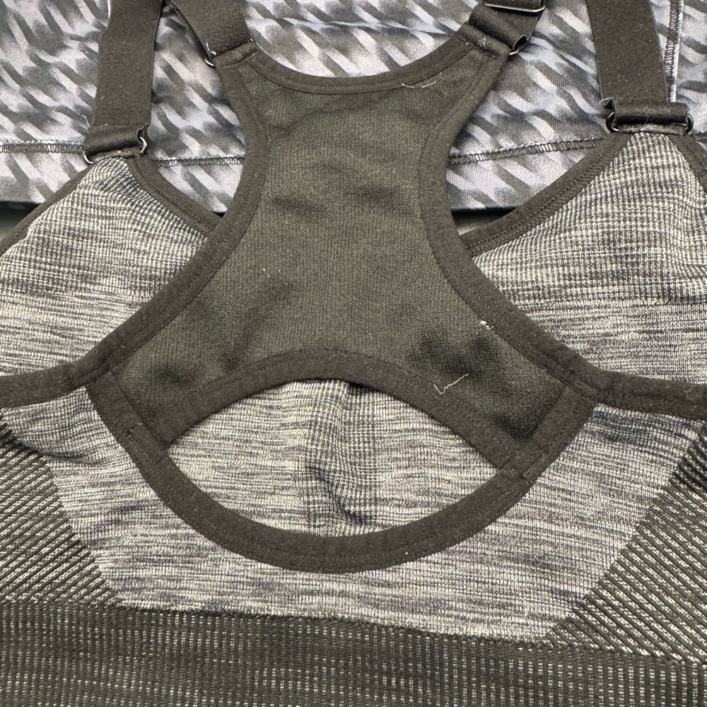 Two Avia Women's Sports Bra Wirefree Support in Black And Gray Size L - Picture 6 of 9